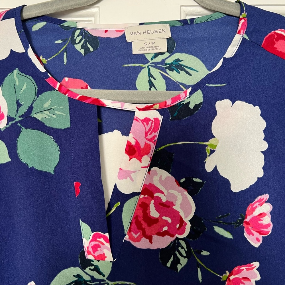 Van Heusen Navy Floral Top